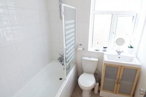 undefined, Kenmore Lodge, Mortlake Road, Kew, Richmond, Surrey TW9