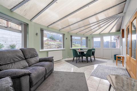 2 bedroom bungalow for sale, Holywell Lake, Wellington