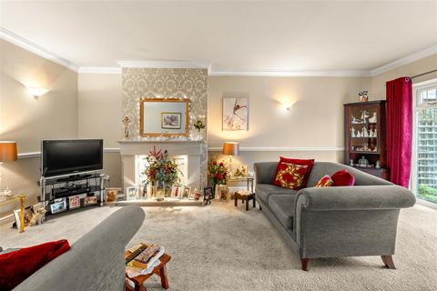 3 bedroom semi-detached house for sale, Ennerdale Drive, Sale