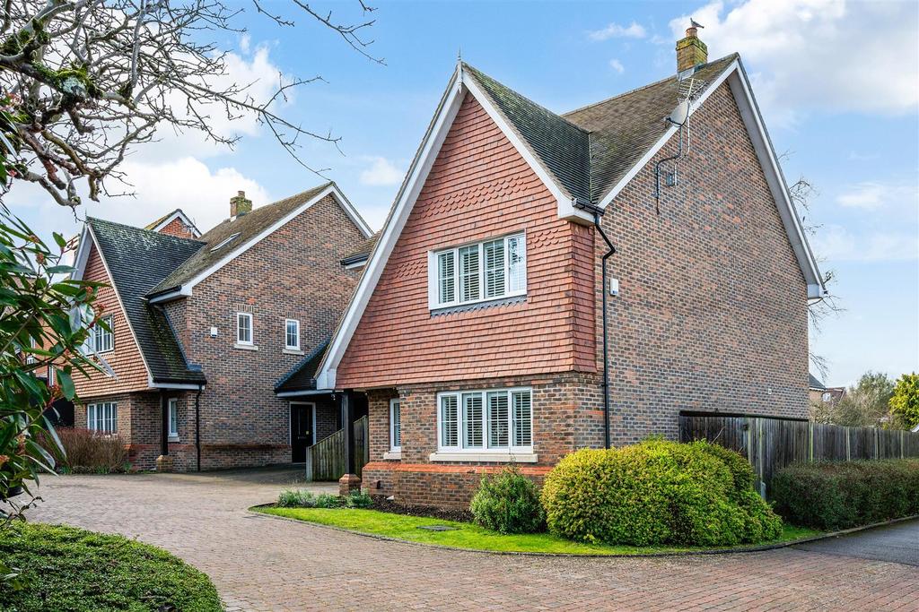 ELDER CLOSE,  (26a).jpg