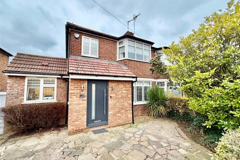 undefined, Kenilworth Drive, Borehamwood WD6