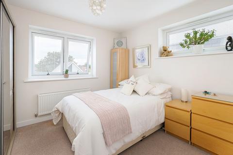 2 bedroom apartment to rent, Kings Way, Ruskin House, CT19