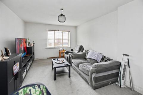 1 bedroom apartment for sale, Elder Tree Road, Canvey Island SS8