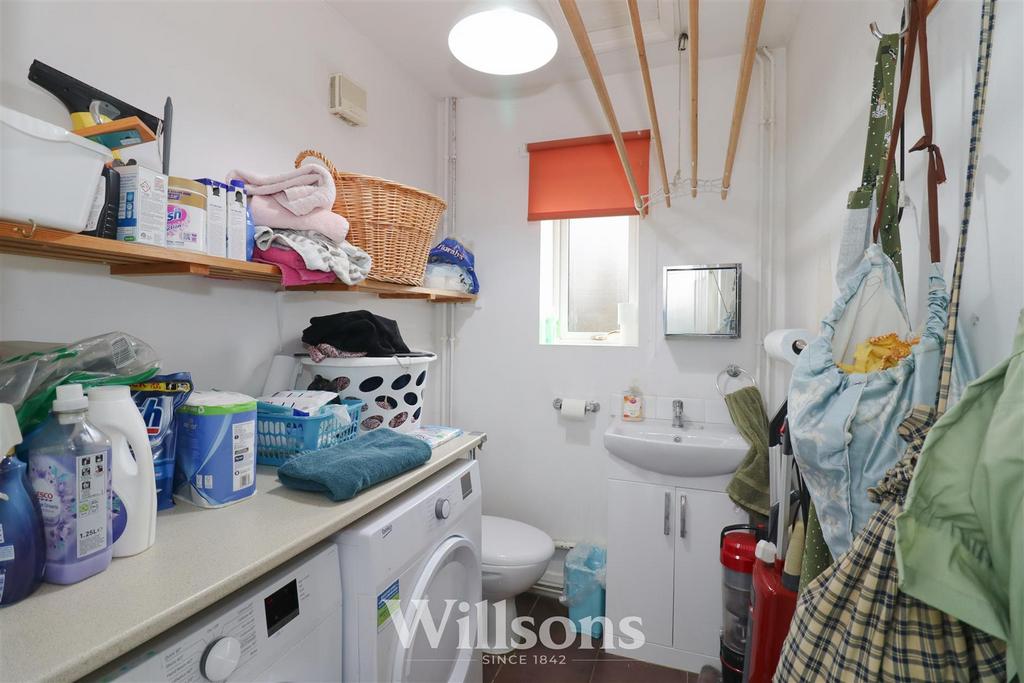 Utility Room with WC