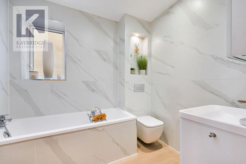 Parkview Way, Epsom - KT19 8 FA