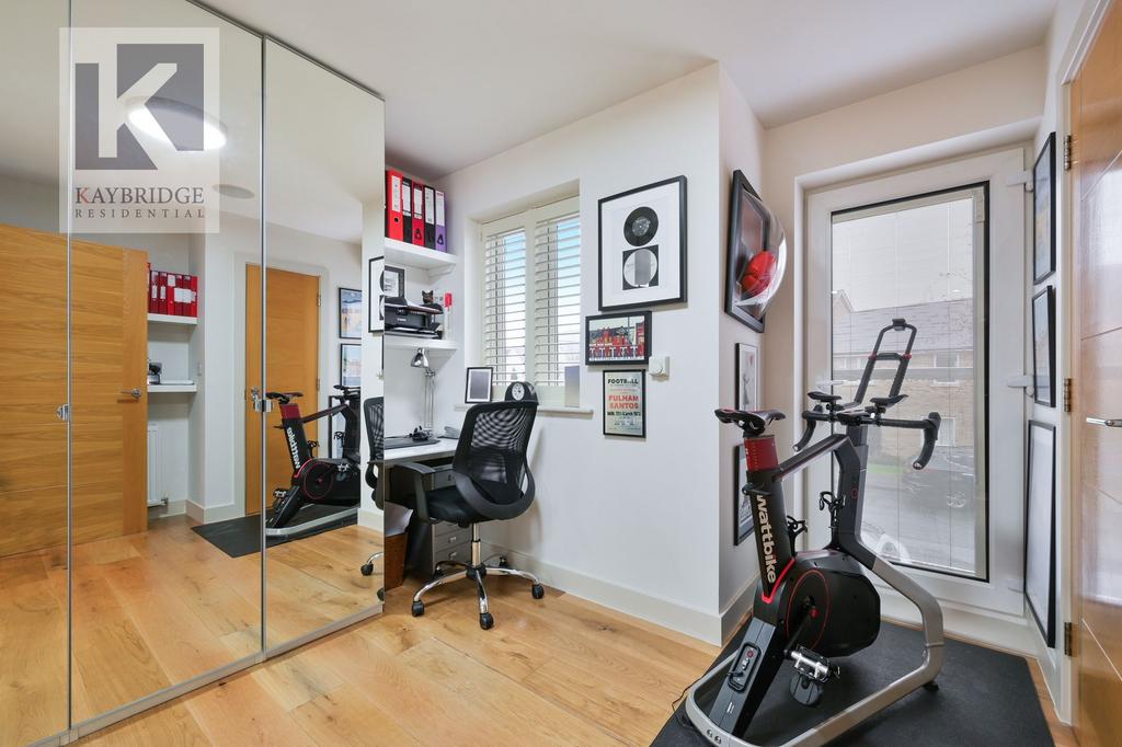 Parkview Way, Epsom - KT19 8 FA