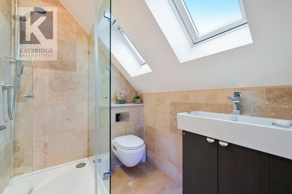 Parkview Way, Epsom - KT19 8 FA