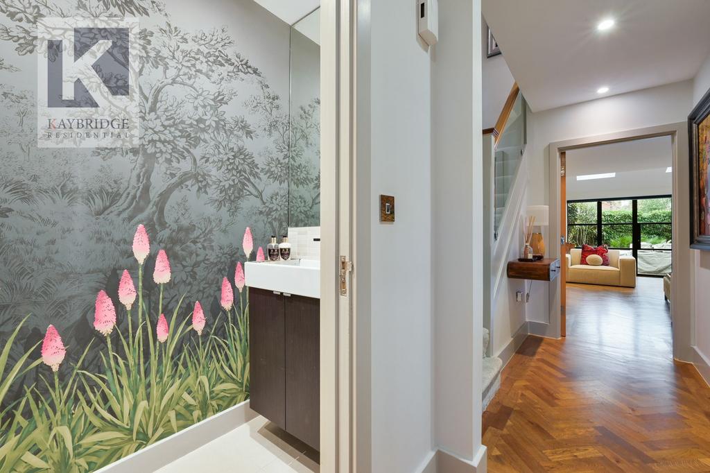 Parkview Way, Epsom - KT19 8 FA