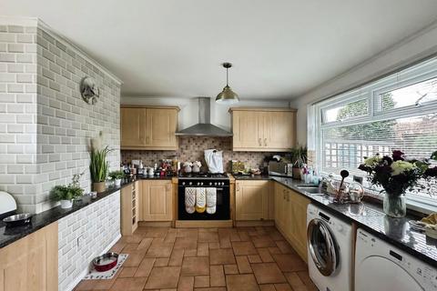 3 bedroom semi-detached house for sale, Wensleydale Avenue, Sunderland DH4