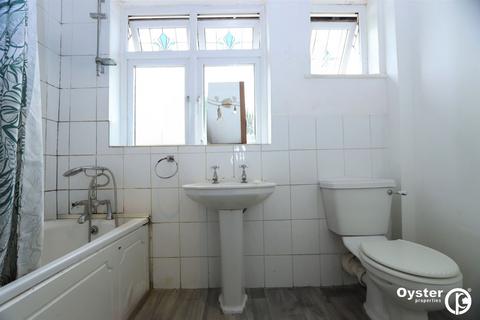 1 bedroom flat to rent, Bowes Road, London, N11