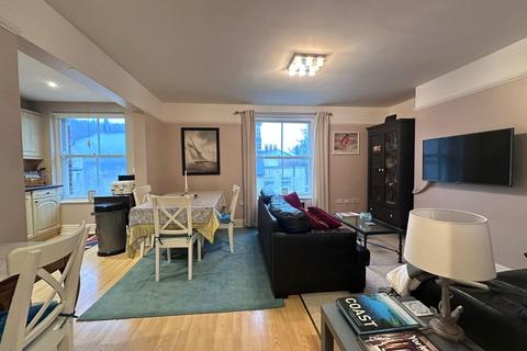 2 bedroom flat for sale, Esplanade Gardens, Scarborough, YO11