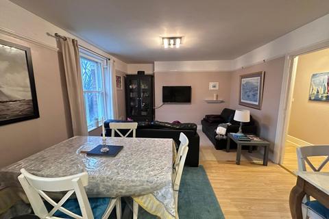 2 bedroom flat for sale, Esplanade Gardens, Scarborough, YO11