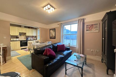 2 bedroom flat for sale, Esplanade Gardens, Scarborough, YO11