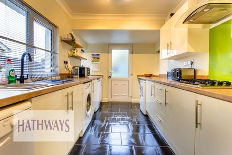 2 bedroom end of terrace house for sale, Austin Road, Sebastopol, NP4