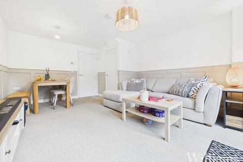 2 bedroom end of terrace house for sale, Whinham Green, Aylesbury HP18