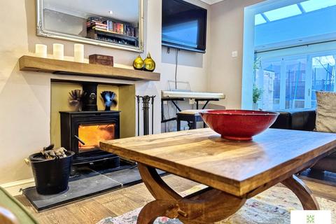 4 bedroom semi-detached house for sale, Oakfield Avenue, Stockton-on-Tees TS16