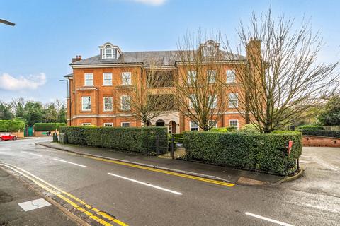 2 bedroom flat for sale, Hartsbourne Road, Bushey WD23