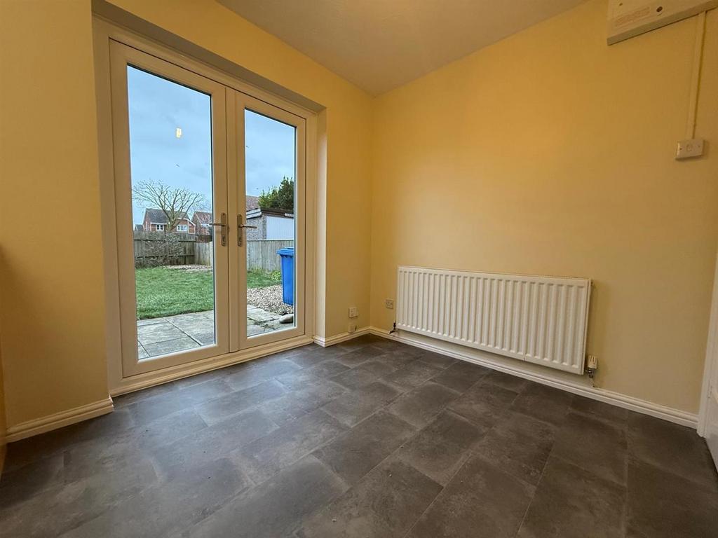 Kitchen / Dining Space