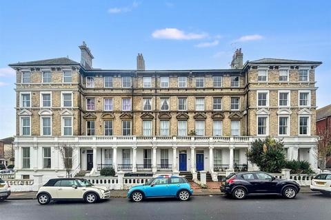 2 bedroom flat for sale, St. Annes Road, Eastbourne