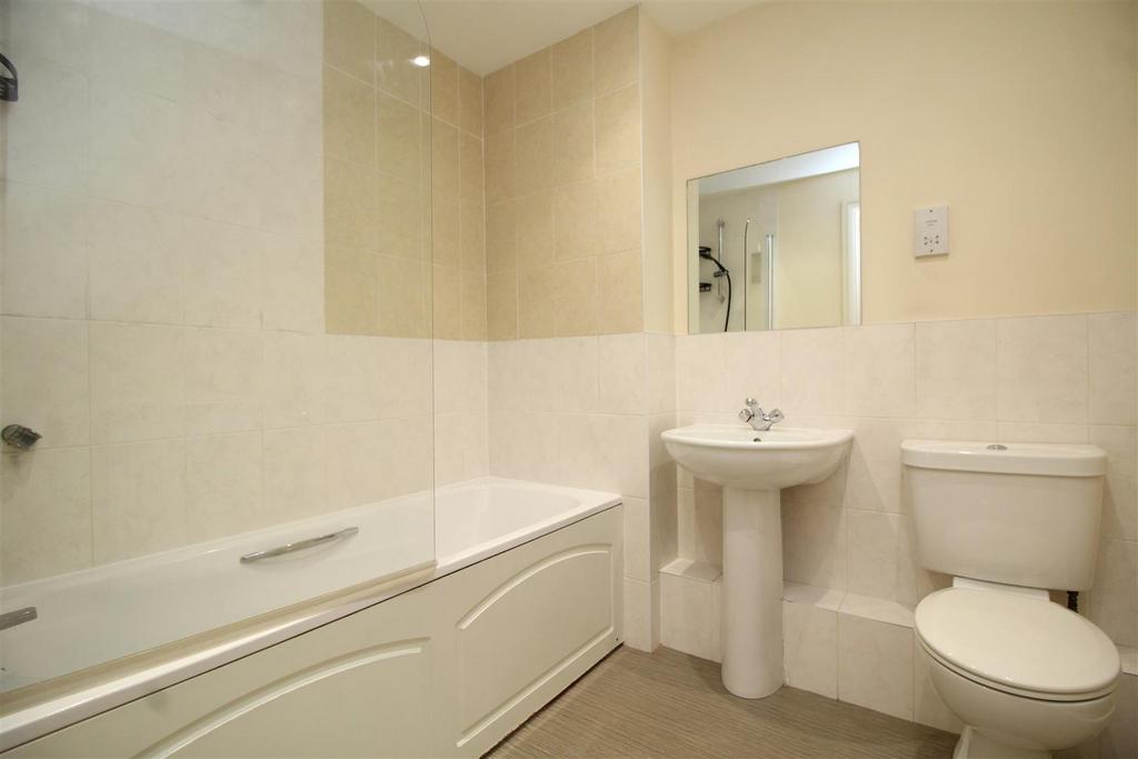Bathroom.JPG