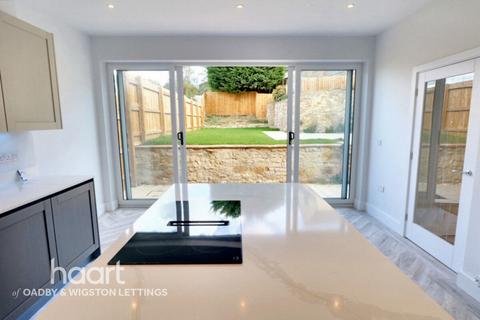 3 bedroom townhouse to rent, MARKET HARBOROUGH LE16