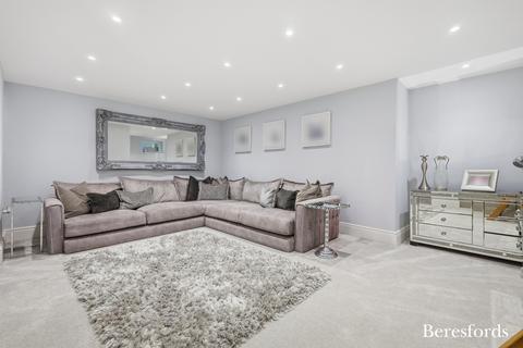 3 bedroom terraced house for sale, High Street, Billericay, CM12