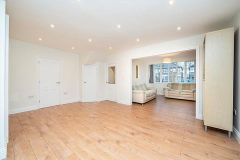 undefined, Colwyn Avenue, Greenford UB6