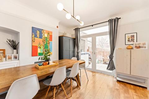 undefined, Cuckoo Dene, London W7
