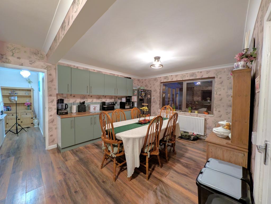 Kitchen diner