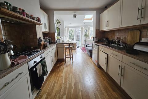 4 bedroom terraced house to rent, Burmester Road, London SW17