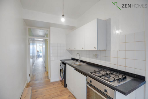 2 bedroom flat for sale, Haringey, London N4