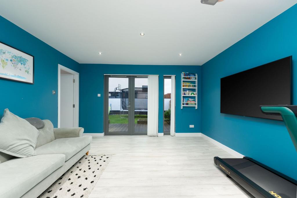 Lounge/Playroom