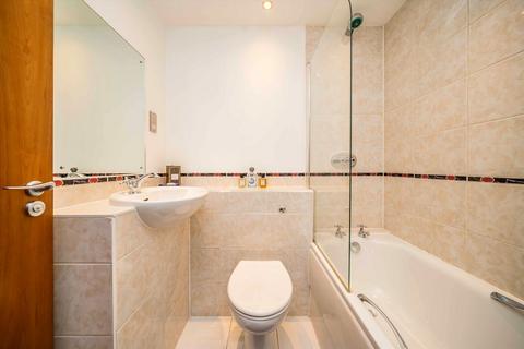 2 bedroom flat for sale, St. Martin's Lane, London WC2N