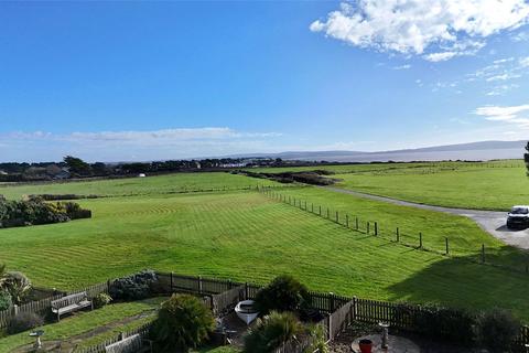 4 bedroom end of terrace house for sale, Whately Road, Milford on Sea, Lymington, Hampshire, SO41