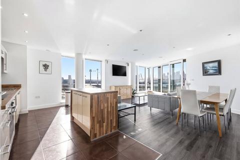 3 bedroom apartment for sale, Royal Docks, London E16
