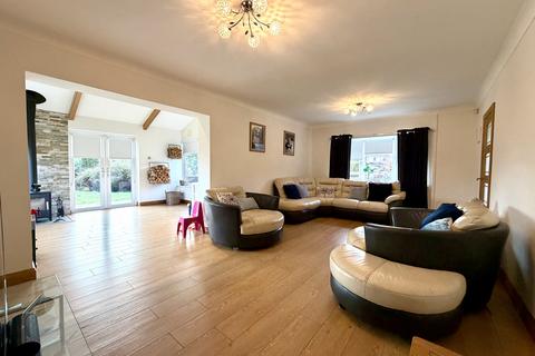 3 bedroom detached house for sale, Heolgerrig, Merthyr Tydfil CF48