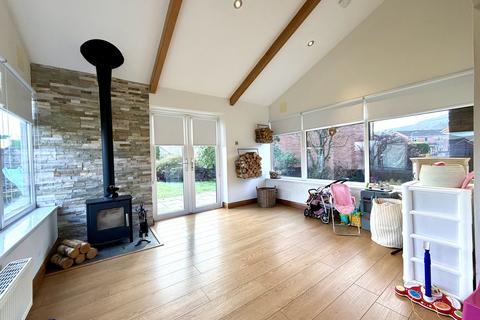 3 bedroom detached house for sale, Heolgerrig, Merthyr Tydfil CF48