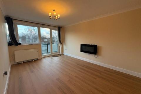 4 bedroom terraced house to rent, Runnymede Court,  Egham,  TW20