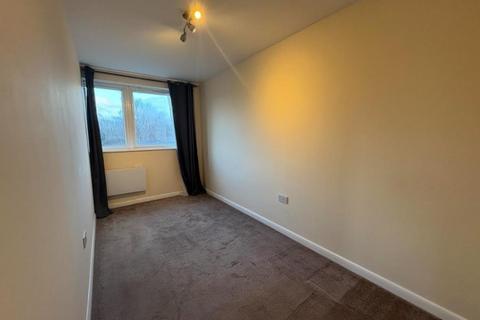4 bedroom terraced house to rent, Runnymede Court,  Egham,  TW20