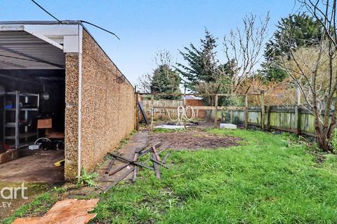 undefined, Sunridge Avenue, Luton