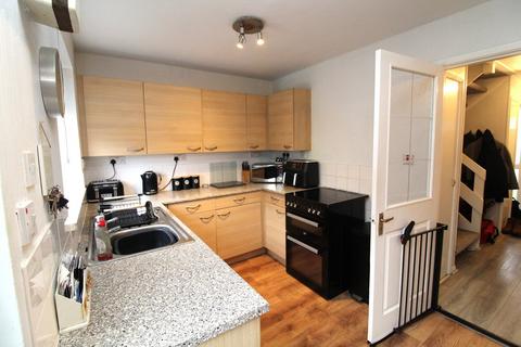 3 bedroom end of terrace house for sale, Cutters Close, Leicester LE19