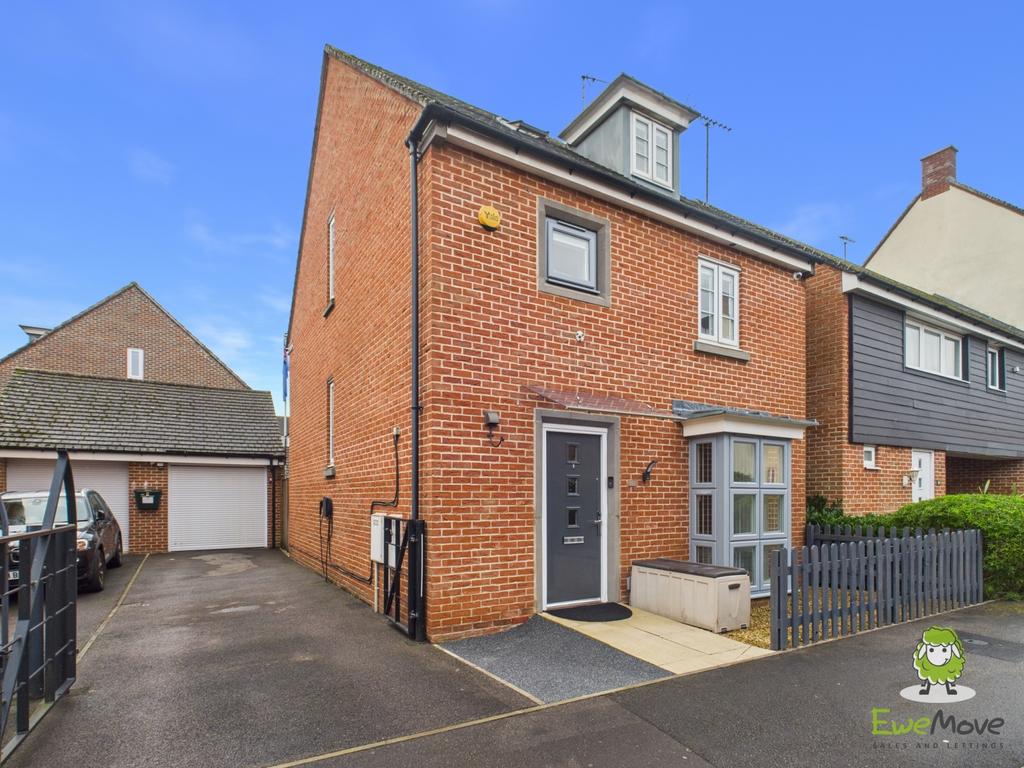 Ewe Move Estate Agents Basingstoke - Penton Way -Fr