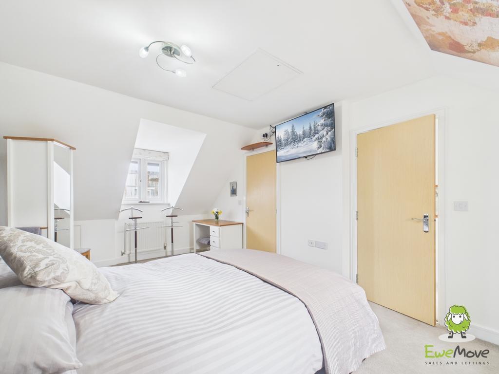 Ewe Move Estate Agents Basingstoke - Penton Way -Be