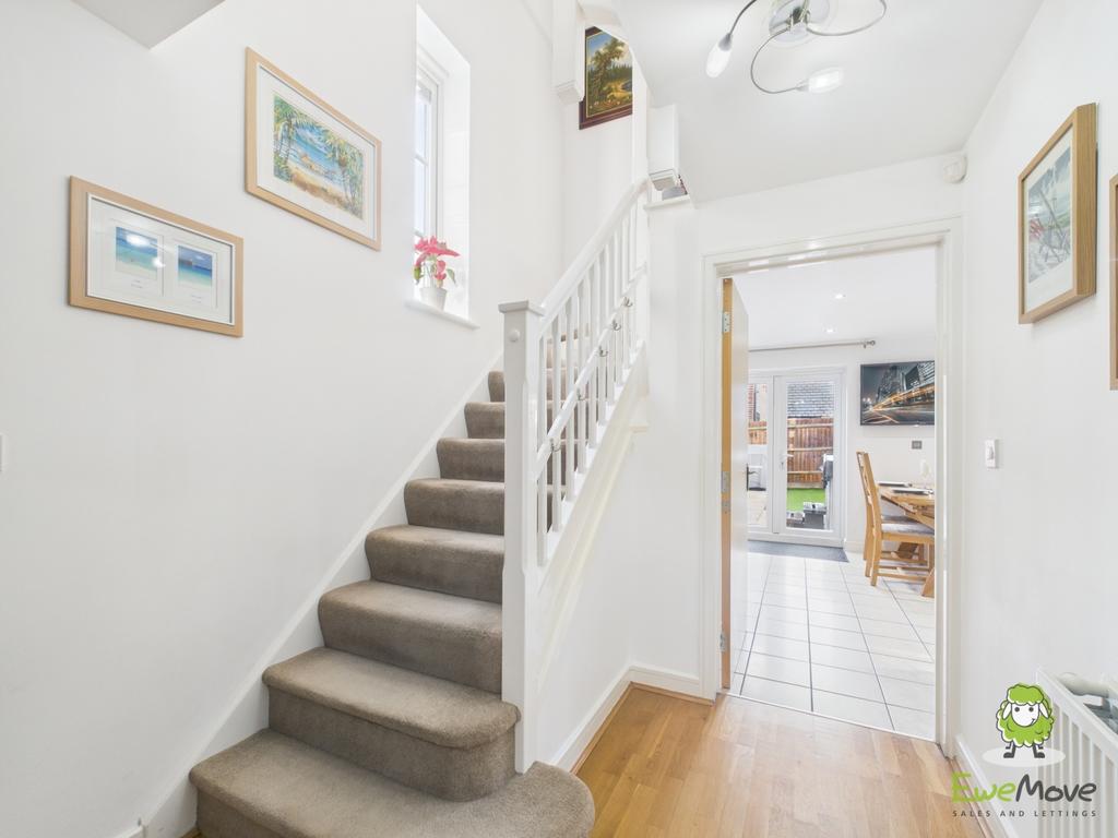 Ewe Move Estate Agents Basingstoke - Penton Way -Ha