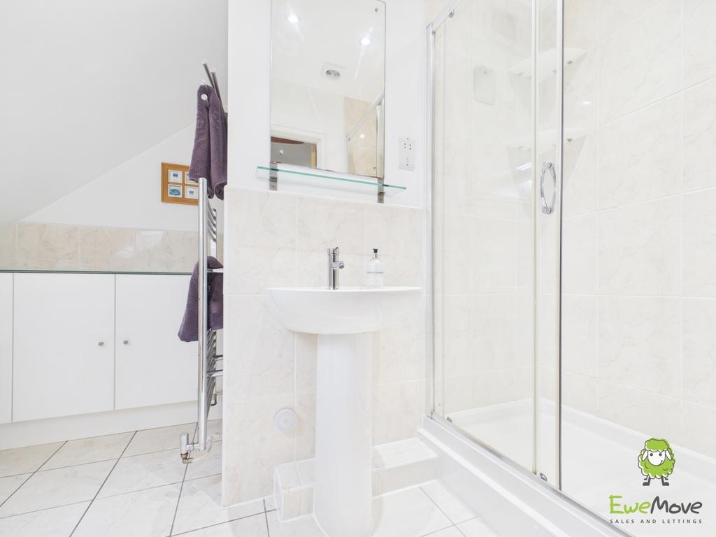 Ewe Move Estate Agents Basingstoke - Penton Way -