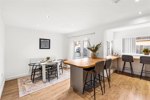 3 bedroom detached house for sale, Waun Road, Loughor, Swansea