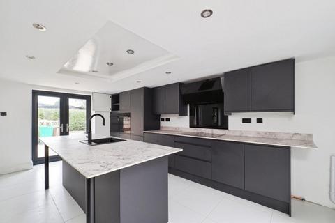 undefined, Sutton Passeys Crescent, Nottingham, NG8