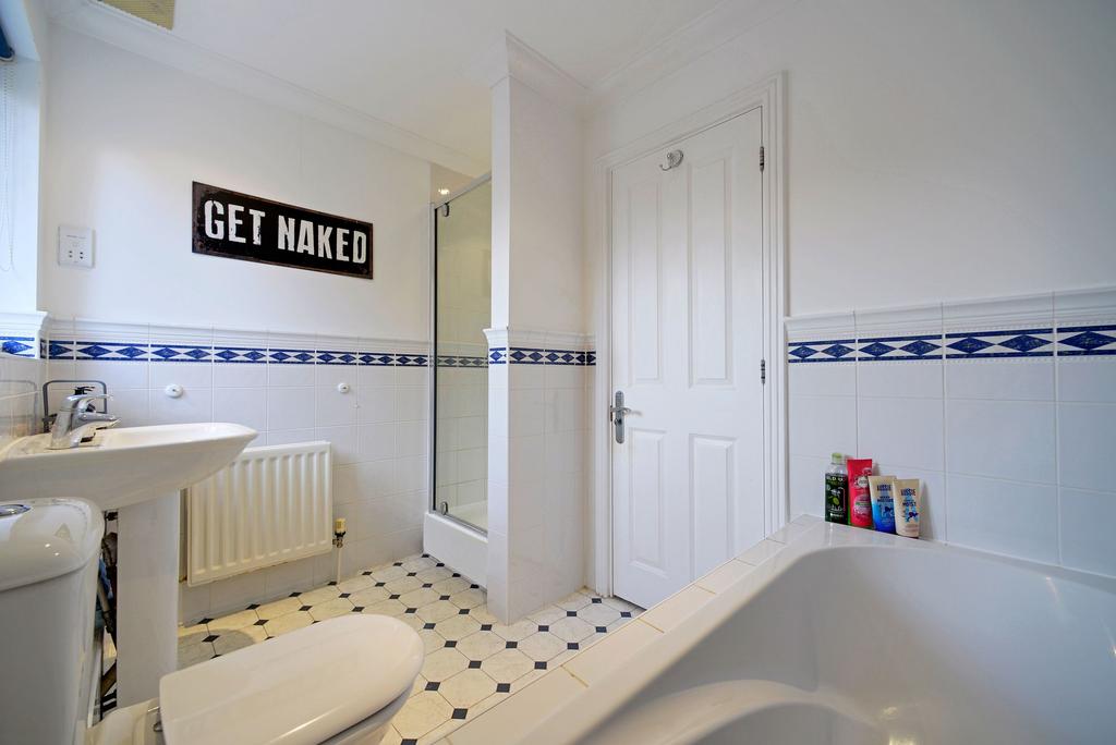 Ensuite With Shower