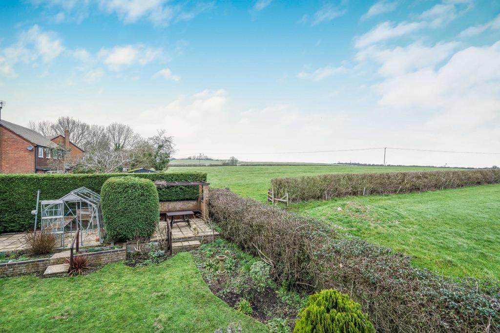 Garden &amp; Views