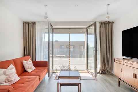 2 bedroom flat for sale, Hewitts Way, Walton On Thames, Surrey, KT12